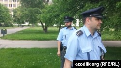 Ілюстраційне фото. Біля будівлі Міністерства внутрішніх справ в Празі