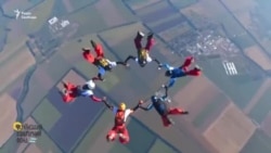 На землі та в небі синхронно виконали гопак на честь річниці Незалежності України (відео) На землі та в небі синхронно виконали гопак на честь річниці Незалежності України (відео)