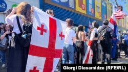 Demonstranti na ulicama Tbilisija, 26. aprila 2025.