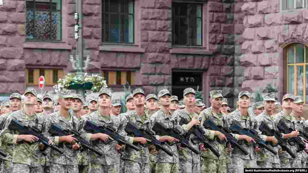 Під час прольоту повітряної колони над Хрещатиком