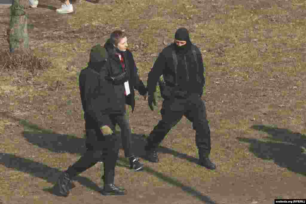 Задержание корреспондента газеты «Наша Ніва»