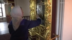 Не целуйте иконы: как РПЦ ограничивает распространение коронавируса (видео) Не целуйте иконы: как РПЦ ограничивает распространение коронавируса (видео)