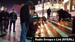 Sveće za Ukrajince u Prištini