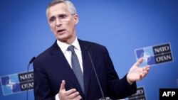 «Росія платить дуже високу ціну за незначні здобутки», – заявив Столтенберґ