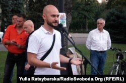 Учасник мітингу, ветеран війни на Донбасі Дмитро Кошка