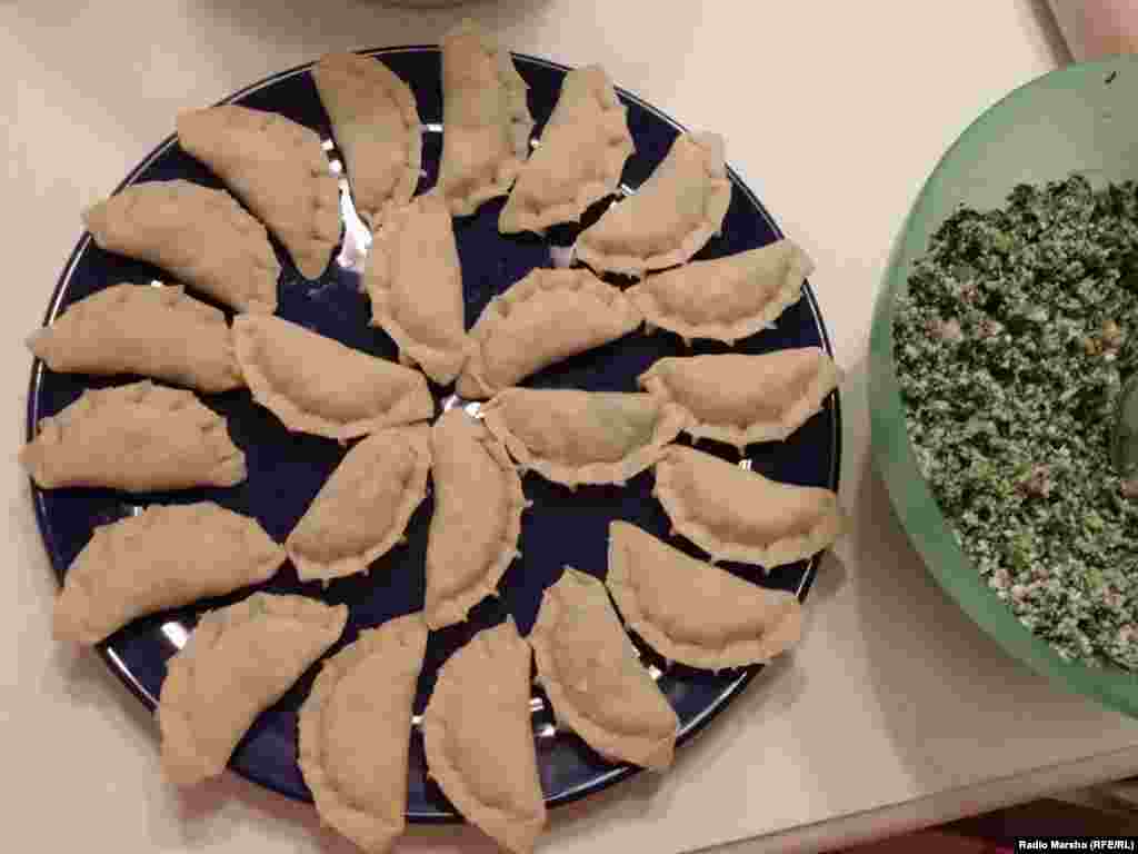 Релъизе хIадур гьарурал галушкаби. 