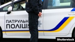 Поліція встановлює особу нападника, журналіста госпіталізували