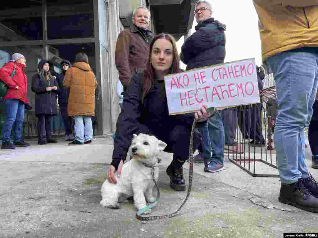 Studenti Filozofskog fakulteta u Novom Sadu započeli su blokadu svoje utanove 2. novembra.