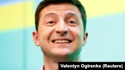 У порядку денному парламенту було сім проектів постанов про дату інавгурації