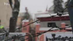 Генконсульство Росії у Львові заблоковане активістами (відео) Генконсульство Росії у Львові заблоковане активістами (відео)