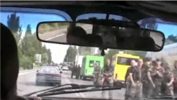 Колона бойовиків: цивільний транспорт і російські наманці