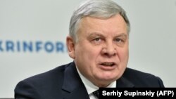 За даними міністра оборони України, Росія посилила свою потужність у Криму до 42 тисяч військових, а на північно-східному напрямку біля кордону України має намір зосередити 110 тисяч військових