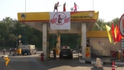 На съемках клипа Pussy Riot  На съемках клипа Pussy Riot