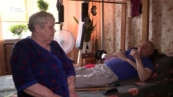 "Лежать не буду, я стойкий человек" "Лежать не буду, я стойкий человек"