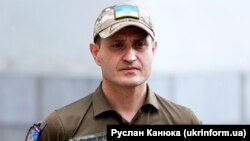 Ахтем Сеітаблаєв, український режисер та актор кримськотатарського походження, начальник служби зв'язків зі ЗМІ 241-ї окремої бригади ЗСУ