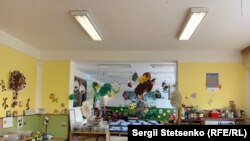 Під дією сонячного світла фарба здатна вбивати бактерії. Її використали в одному з дитячих садочків Паскова