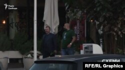 Депутат Шипко вийшов з офісу в компанії Тімура Міндіча