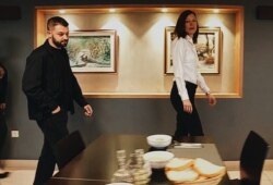 Свєтлана Мишор Чулина показує Дім ветеранів Хорватії