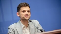 Дмитро Дубілет