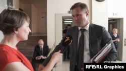 Голова АМКУ Юрій Терентьєв пояснював, мовляв, попередня відмова була не остаточним рішенням