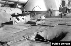 Пошкодження лінкора «Петропавлівськ» після захоплення Кронштадта. Корабель був у руках повстанців упродовж усього повстання