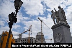 Будівництво «Міського палацу» на місці «Палацу Респіблки». Роботи планують завершити до 2019 року