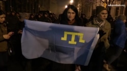Кримські татари пікетують біля Адміністрації президента (відео)