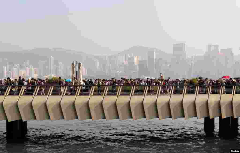 Хода до консульства США – на знак подяки Вашингтону, який ухвалив закон на підтримку продемократичного руху в Гонконгу