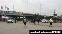 پولیس د ښار په یو شمېر سیمو کې سړکونه تړلي دي