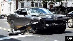 Автомобиль, врезавшийся в толпу в Шарлотсвилле