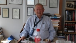 Адам Михник: размышления о русской и польской поэзии и сопротивлении. Адам Михник: размышления о русской и польской поэзии и сопротивлении.