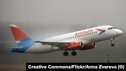 Пасажирський літак Sukhoi Superjet 100 російського виробництва загорівся після приземлення в аеропорту Анталії на півдні Туреччини