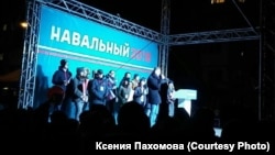 Встреча Навального с избирателями, архивное фото