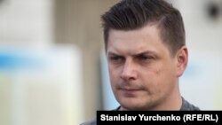 До кінця 2019 року будуть введені в експлуатацію десять нових передавачів на сході і півдні країни, повідомив член Національної ради з телебачення і радіомовлення Сергій Костинський