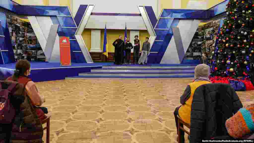 Священник привітав усіх зі святом Різдва Христового