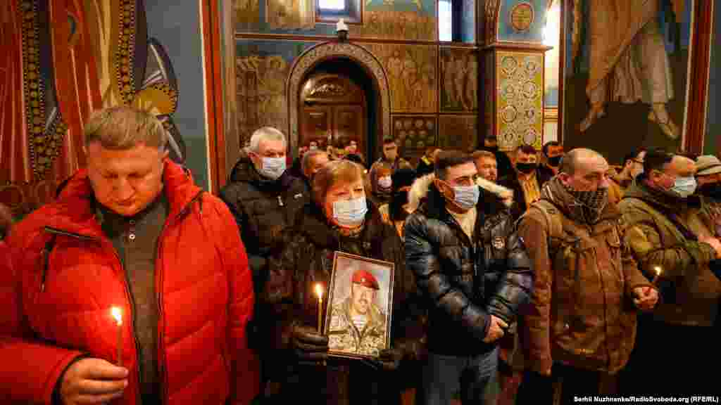 23 січня з території аеропорту останнім вийшов старший сержант, командир відділення 81-ї ОАРМб Максим Ридзанич зі своїми бійцями, які утримували позицію «Пожарка» у пожежній частині аеропорту. Загалом оборона ДАПу тривала 244 днів