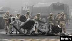 Підрозділи казахстанської армії та спецпризначенці продовжують «контртерористичну» операцію в Алмати