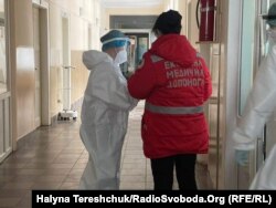 13–20 пацієнтів щодня поступає в лікарню