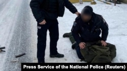 Cолдата строкової служби Нацгвардії Артема Рябчука затримали в січні за вбивство п’ятьох людей