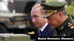 Президент Росії Володимир Путін і міністр оборони РФ Сергій Шойгу (архівне фото)