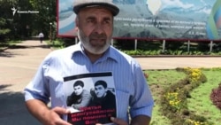 Муртазали Гасангусенов вышел на акцию протеста в Махачкале Муртазали Гасангусенов вышел на акцию протеста в Махачкале