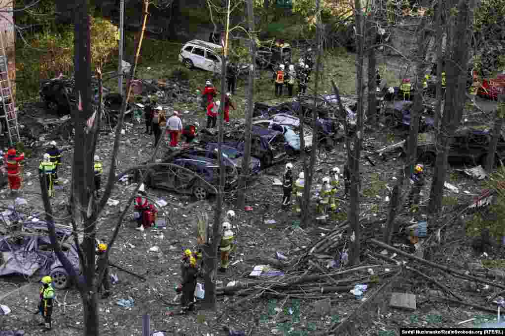 Російські військові регулярно з різних видів озброєння – ударними БпЛА, ракетами, КАБами, РСЗВ – атакують українські регіони