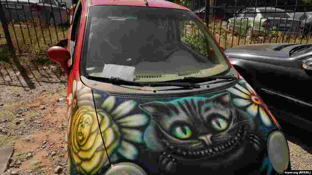 Разрисованный «китаец» несколько лет верой и правдой служил девушке