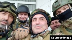 ვიცე-პოლკოვნიკი ვანო ნადირაძე თანამებრძოლებთან ერთად