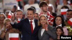 Згідно з даними виборчої комісії Польщі, за результатами опрацювання голосів на 100% виборчих округів, Тшасковський отримує 31,36% голосів