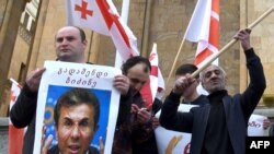 Демонстрация в Тбилиси против Бидзины Иванишвили (архивное фото)