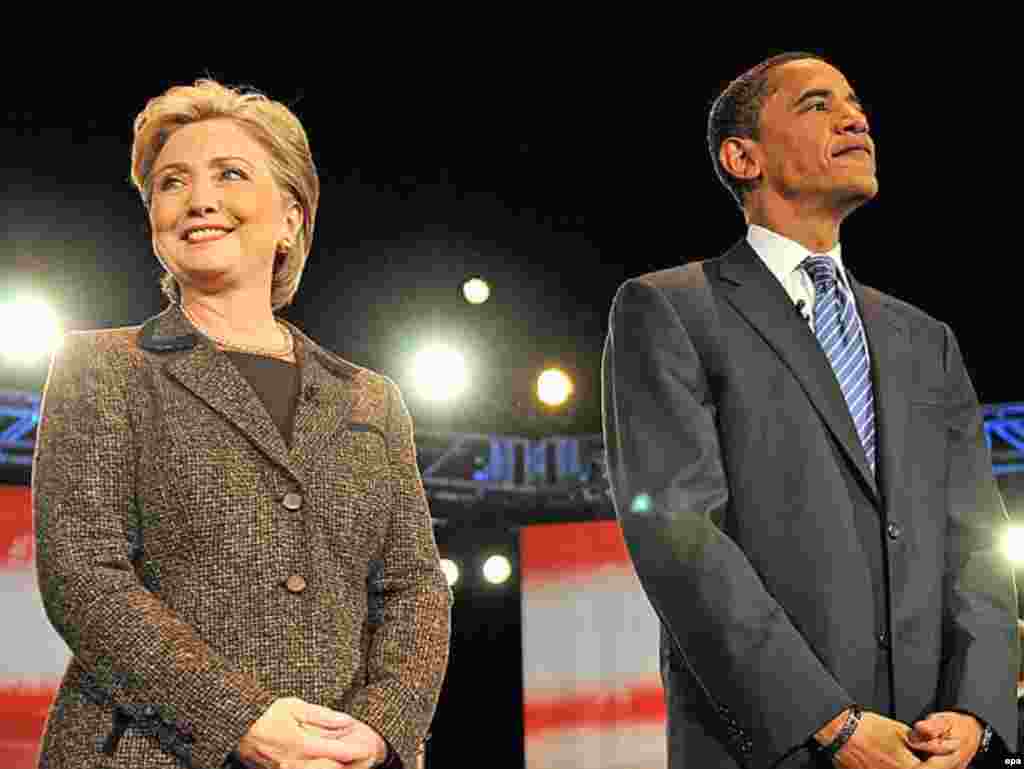 Передвиборна баталія серед демократів - Президентська кампанія у США, яка набрала повних обертів ще торік, стала безпрецедентною в історії держави. Вперше головна боротьба за Білий Дім розгорнулася між жінкою і афроамериканцем – сенатором від штату Нью-Йорк Гілларі Клінтон та сенатором зі штату Ілінойс Бараком Обамою. Однак, оскільки обидва політики належать до Демократичної партії, лише один із них став офіційним партійним кандидатом на президента.