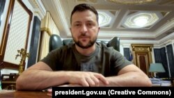 За словами Зеленського, російські війська є окупантами руїн у Луганській області