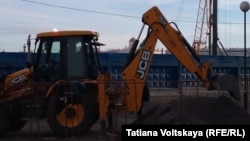 Забор строительной площадки на Добролюбова