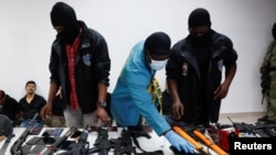 З 7 липня, дня вбивства, заарештовано 18 колумбійців і, з урахуванням Санона, троє громадян гаїтянського походження, які проживають у США